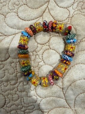 Glass bead bracelet